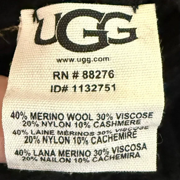 UGG Unisex Black Ribbed Aiken Beanie with Tan Logo